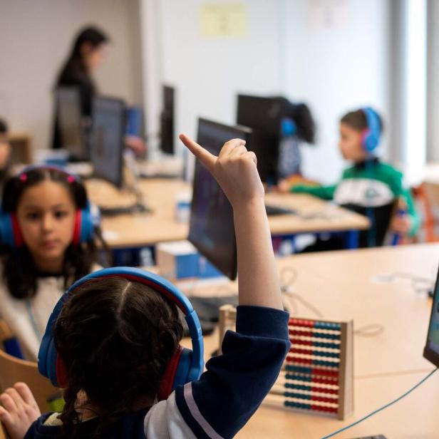 FRANCE-EDUCATION-SCHOOL-CHILDREN-AI