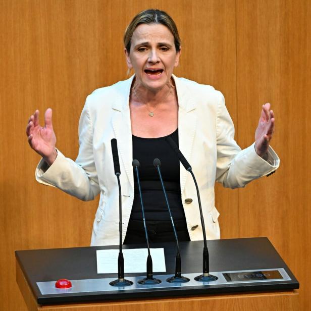 SONDERSITZUNG DES NATIONALRATS AUF VERLANGEN DER FPÖ: BELAKOWITSCH