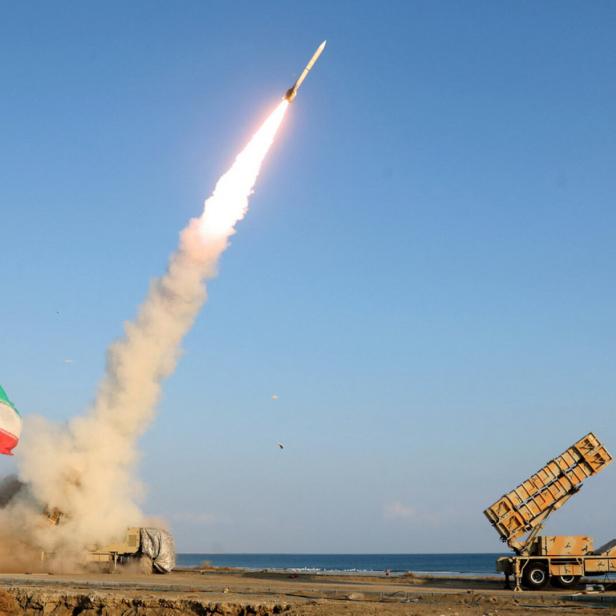 FILES-IRAN-MILITARY-CAPITAL-ECONOMY
