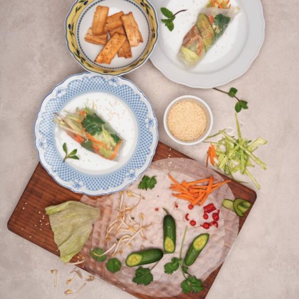 Vietnamesische Frühlingsrollen aus dem Kochbuch „Herzhaft & Herzlich“ von Saskia Vester.