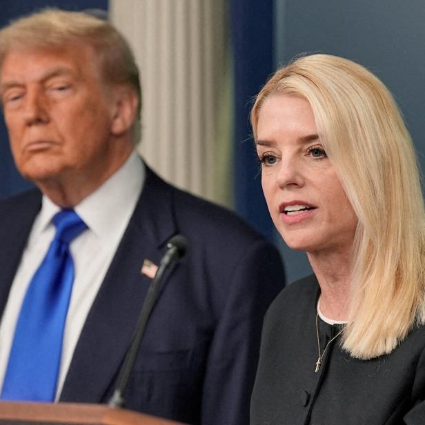 US-Präsident Donald Trump und Justizministerin Pam Bondi 