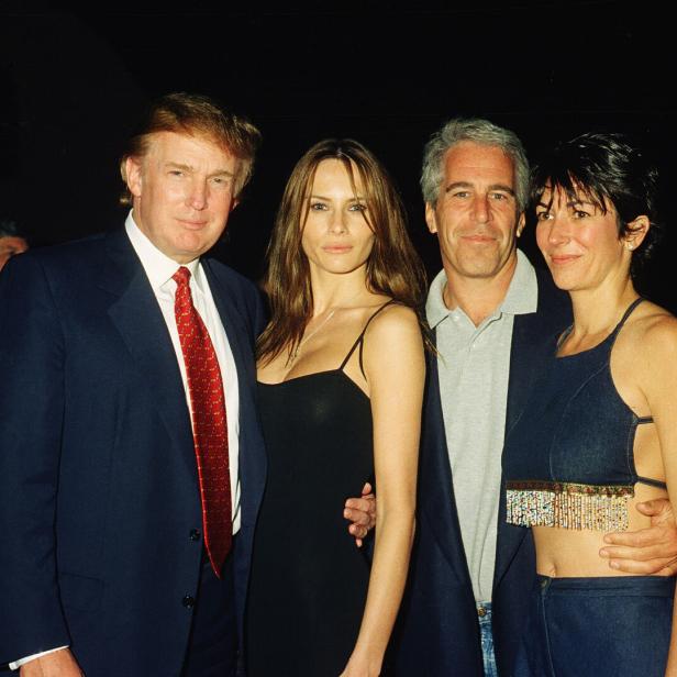 Donald Trump, Melania Knauss, Jeffrey Epstein und Ghislaine Maxwell in Mar-a-Lago.