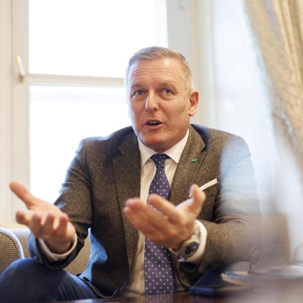 INTERVIEW MIT STEIRISCHEM LANDESHAUPTMANN MARIO KUNASEK: KUNASEK (FPÖ)
