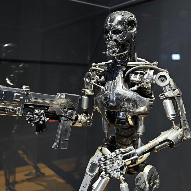 „Terminator“-Schöpfer James Cameron sagte kürzlich, er könne nicht an einem neuen Teil arbeiten, da die Realität so rasch voranschreite.