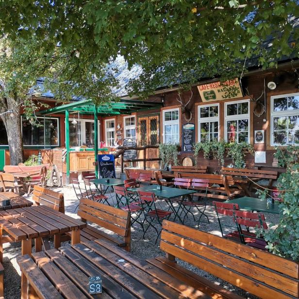 Gastgarten des „Häuserl am Stoan“.