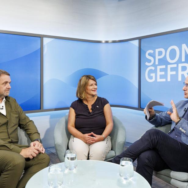 Cafetier Wolfgang Binder, Mikrobiologin Brigitte Gasser sowie der Genetiker und Moderator Markus Hengstschläger in der Sendung „Spontan gefragt“.