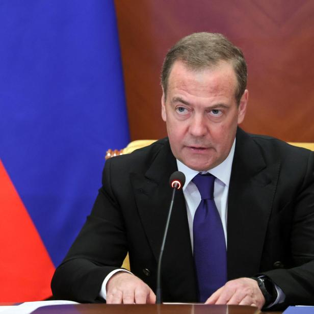 Russian Security Council Deputy Chairman Medvedev chairs meeting on state migration policy