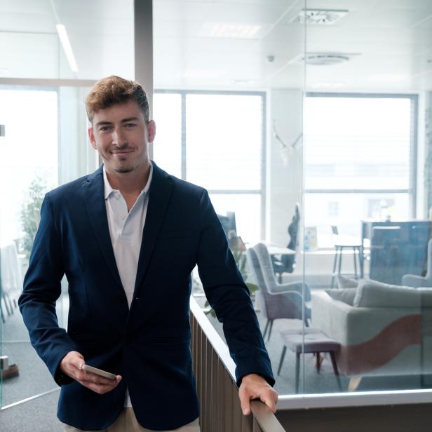 Thomas Hofmann, Geschäftsführer der Junghirsch Online GmbH über KI