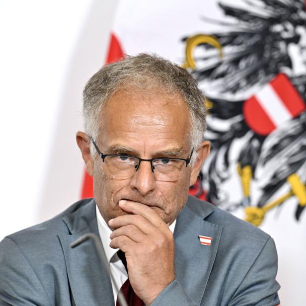 KLAUSUR DER BUNDESREGIERUNG: PRESSEBRIEFING - MARTERBAUER
