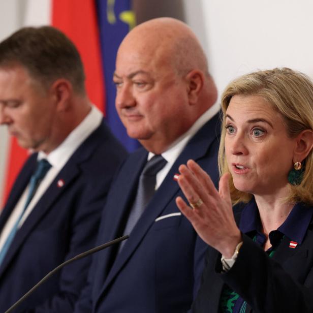 Chancellor Stocker, Vice Chancellor Babler and Foreign Minister Meinl-Reisinger attend a press conference in Vienna