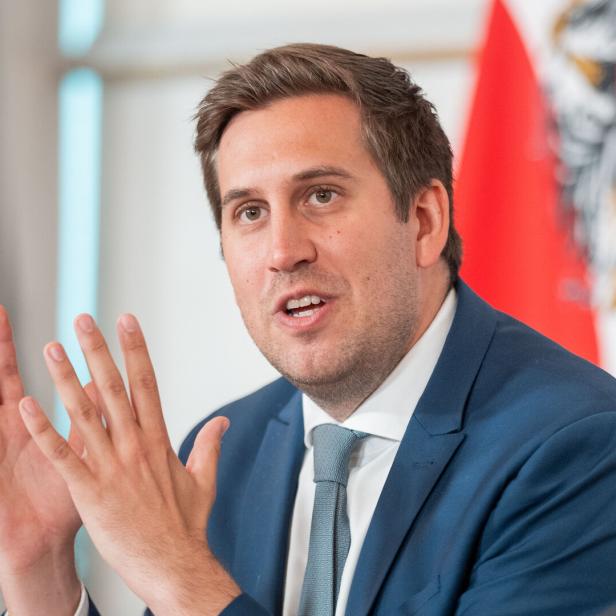MINISTERRAT - PRESSEFOYER: PRÖLL
