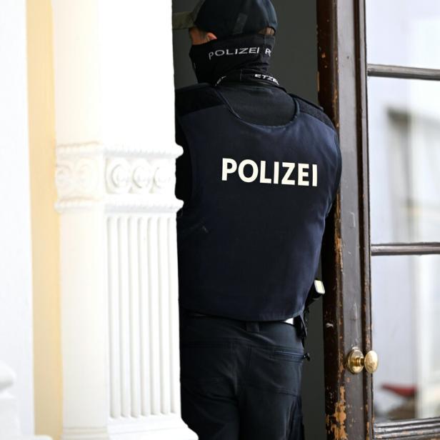 HAUSDURCHSUCHUNG BEI NEONAZI KÜSSEL