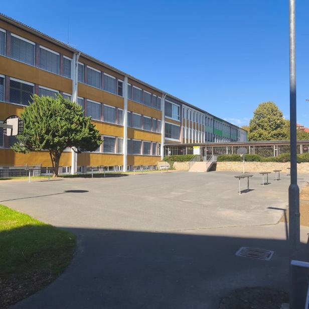 Basketballplatz vor der alten Volksschule in Oberwart