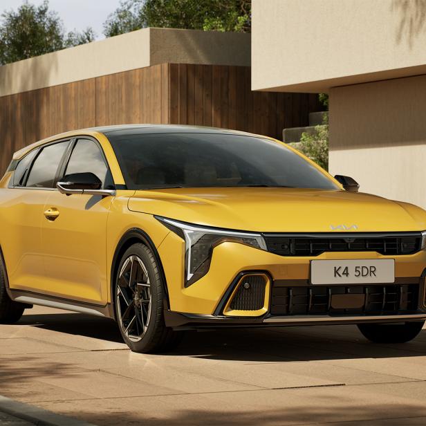 Kia K4 5DR