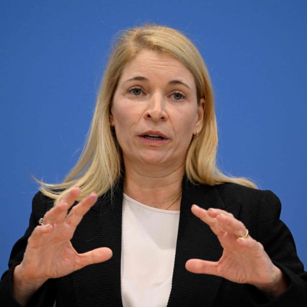 GERMANY-POLITICS-TRANSPORT-RAIL