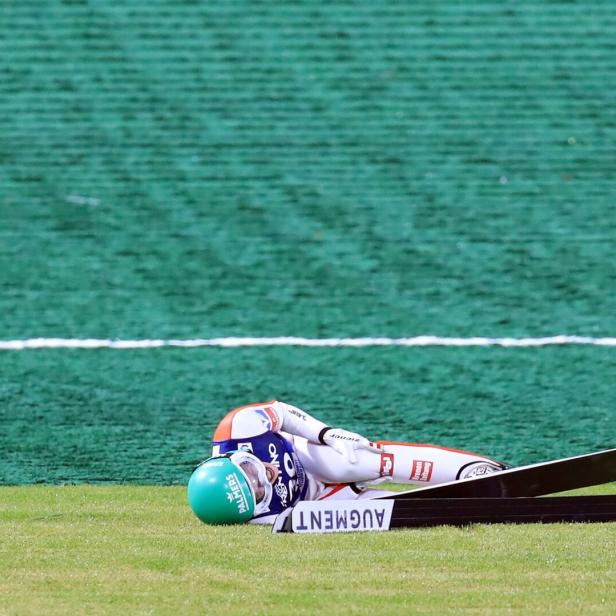 Eva Pinkelnig stürzte beim Sommer-Grand-Prix auf den neuen Olympiaschanzen in Predazzo und zog sich einen Kreuzbandriss zu
