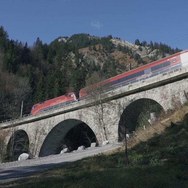 Arlbergstrecke mit Railjet