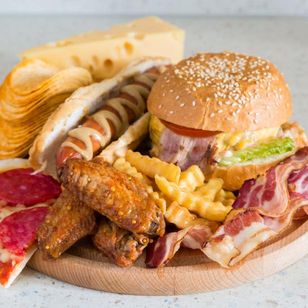 Auswhal an fetter ungesunder Ernährung Hamburger, Pizza, HotDog
