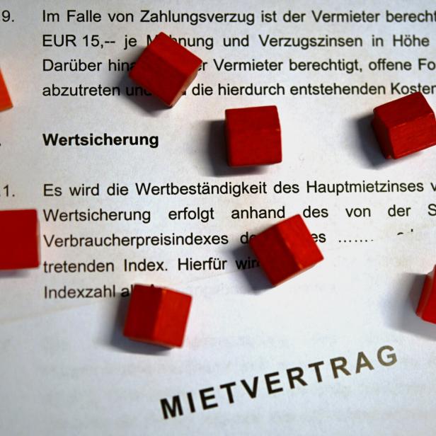 Mietvertrag mit Wertsicherungsklausel und einigen Häusern aus Holz