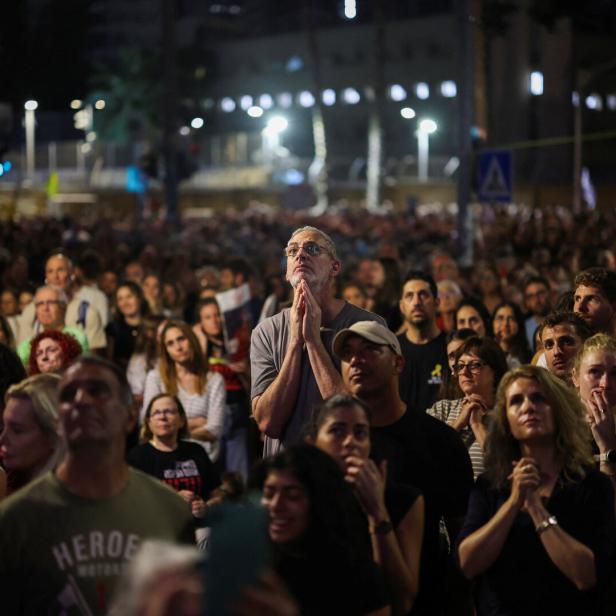 Ceasefire between Israel and Hamas goes into effect