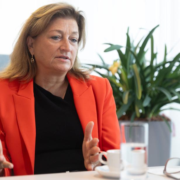 Henkel,  Birgit Rechberger-Krammer