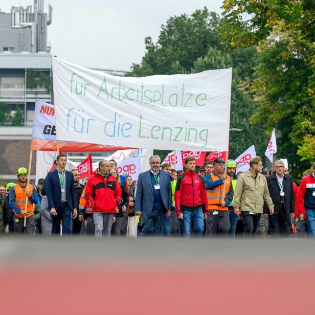 MÖGLICHER LENZING-STELLENABBAU - BETRIEBSVERSAMMLUNG AM TAG DER AUFSICHTSRATSSITZUNG
