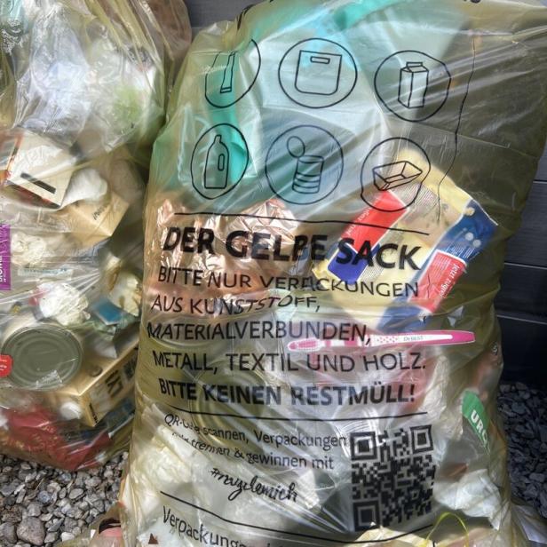 Im Bezirk Neunkirchen wurde erst heuer auf den Gelben Sack umgestellt