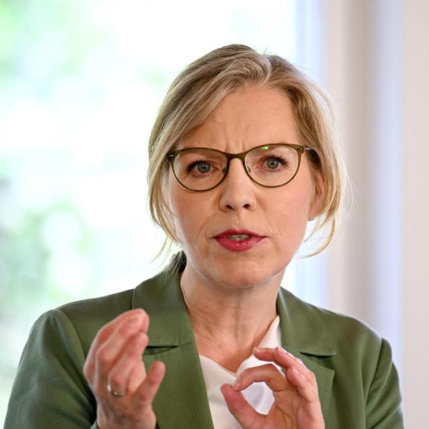 Leonore Gewessler