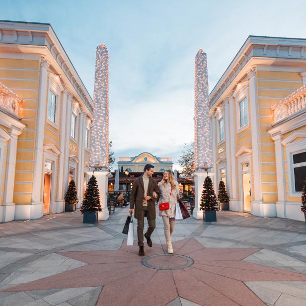 Shopping in der Weihnachtszeit im Designer Outlet Parndorf