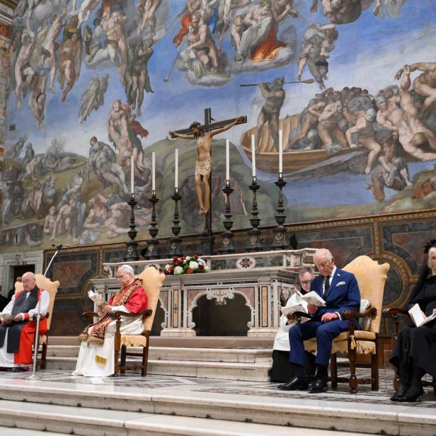 VATICAN-RELIGION-POPE-BRITAIN-ROYALS