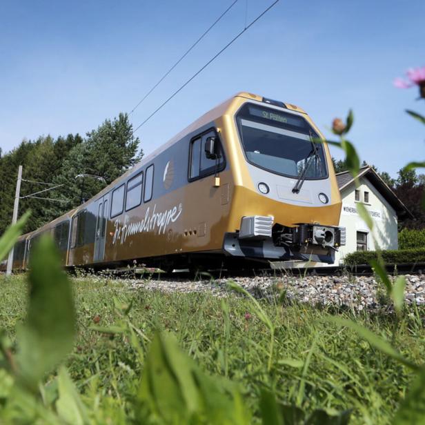 Mariazellerbahn fährt durch NÖ.