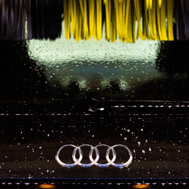 Auto in Waschstraße