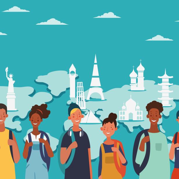 Junge, lächelnde Menschen mit Rucksäcken. Vektorkonzept-Illustration zu Reisen, Urlaub, Ferien und Abenteuern – mit Weltkarten-Hintergrund.