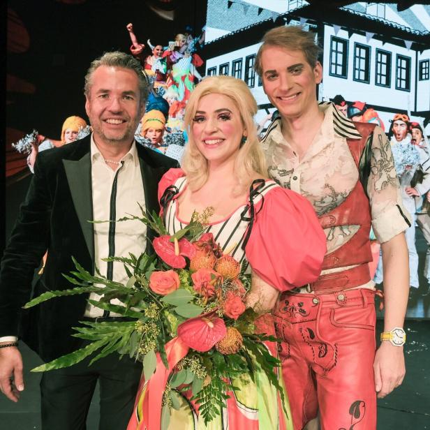 5-10-31 - Presseinfo Resümee 2025 und Vorschau 2026 - Intendant Michael Garschall Lena Stöckelle (Nadina) Martin Mairinger (Bumerli)