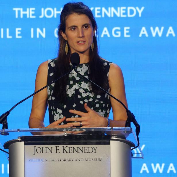 Tatiana Schlossberg prangert ihren Großcousin RFK an.  