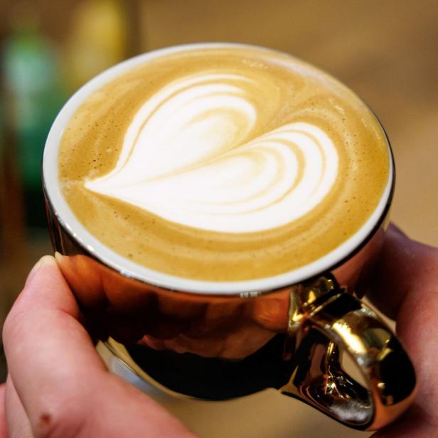 Kaffeetasse mir Herz aus Schaum