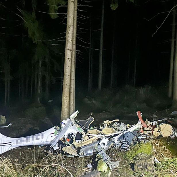 Trümmer eines Flugzeuges