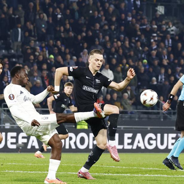 Im Glück: Verteidiger Dimitri Lavalee (re.)  wurde am Montag Vater und reiste verspätet nach Athen 