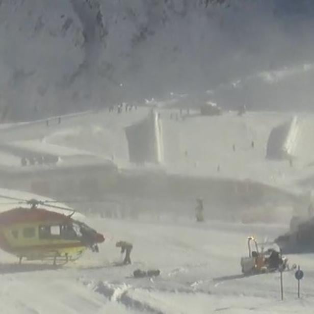 Rettungshubschrauber am Stubaier Gletscher