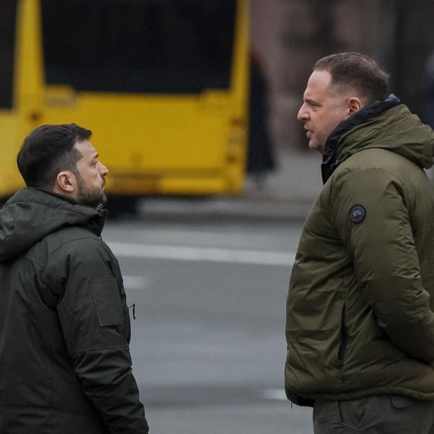 FILE PHOTO: Ukraine's President Zelenskiy speaks with Head of Presidential Office Yermak in Kyiv