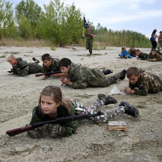 Cossack youth undergo military training in the Rostov Region