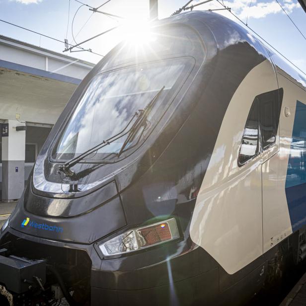 Hans Peter Haselsteiner, Dr., stellt die neuen Zuege der Westbahn vor. Westbahnhof