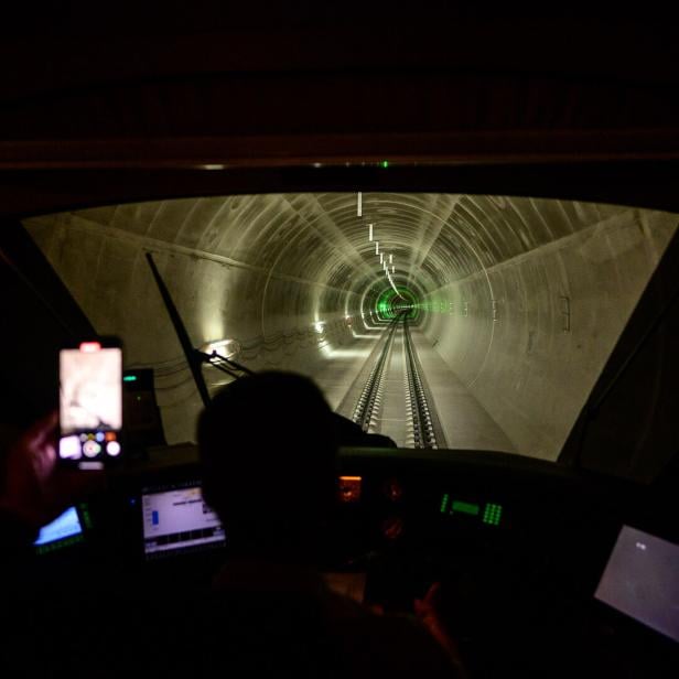 Im Inneren einer Tunnelröhre