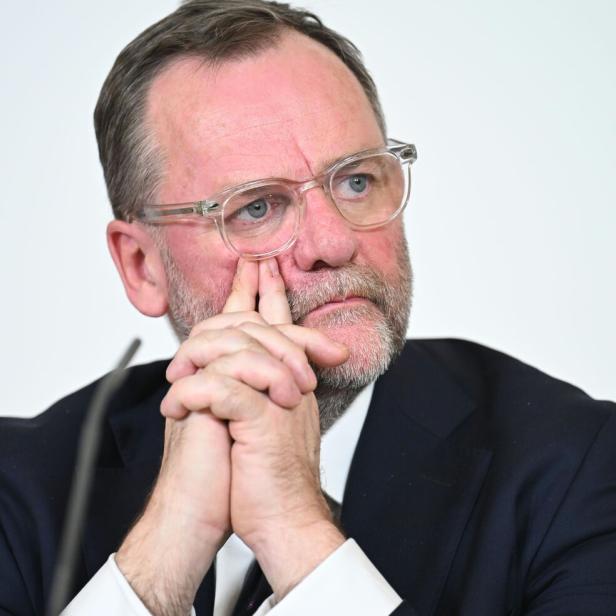 MINISTERRAT: SCHELLHORN (NEOS)