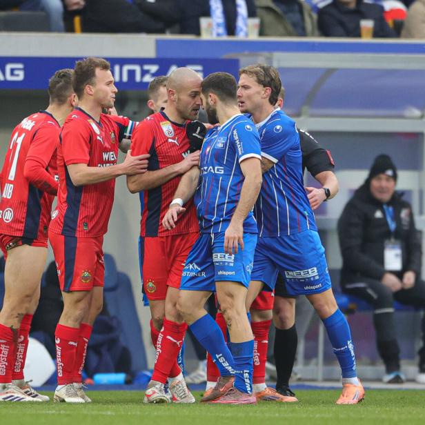 FUSSBALL: ADMIRAL BUNDESLIGA/ 17. RUNDE: FC BLAU WEIß LINZ - SK RAPID WIEN