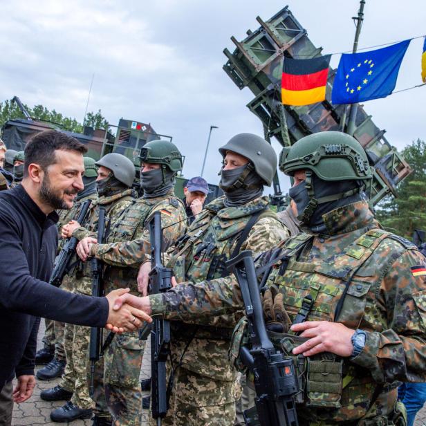 Ukrainian President Volodymyr Zelenskiy visit to a military training area