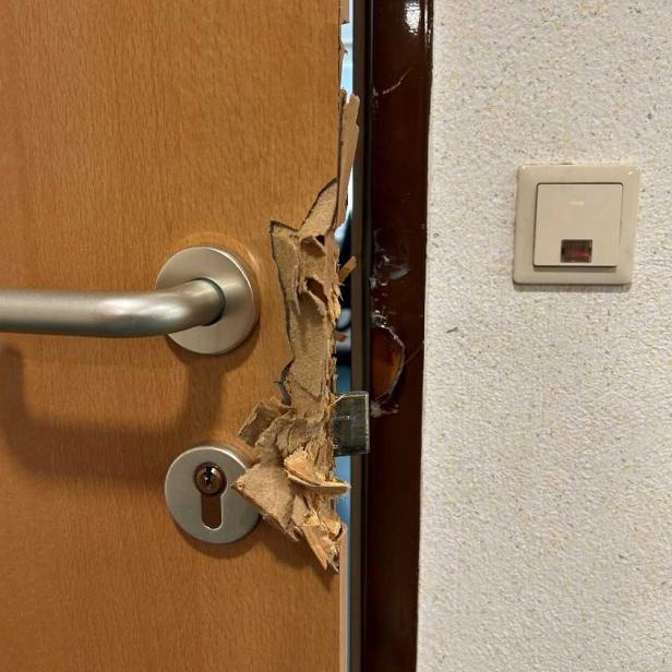 Aufgebrochene Tür