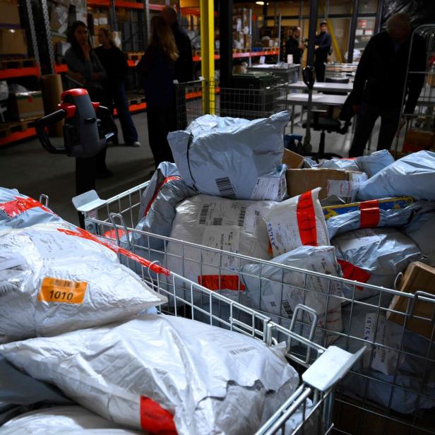 FILES-BELGIUM-EU-ECONOMY-CUSTOM-TRANSPORT-TAX