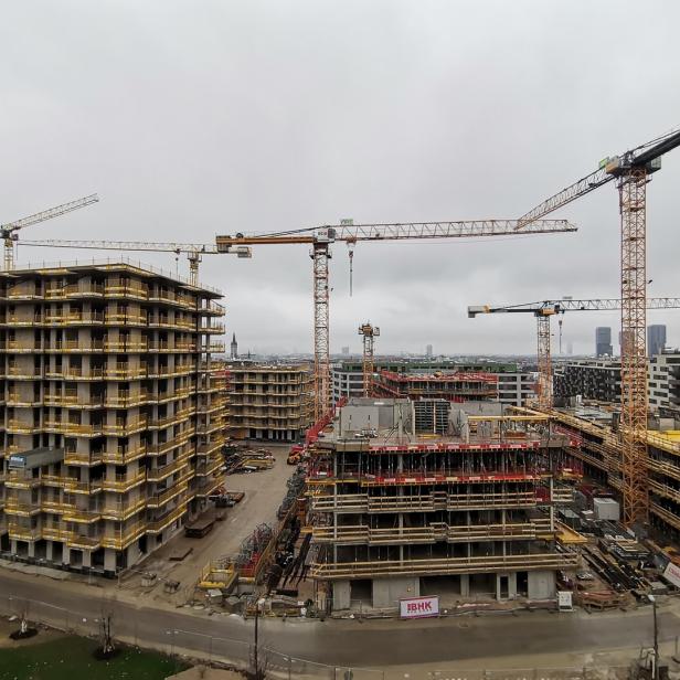 Baustelle im Village im Dritten. 