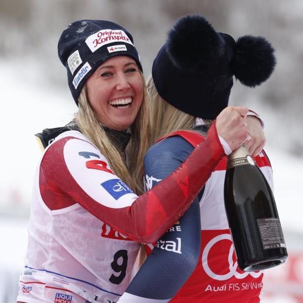 Vorbildlich: Hütter siegte in Val-d'Isère, Vonn wurde Dritte.